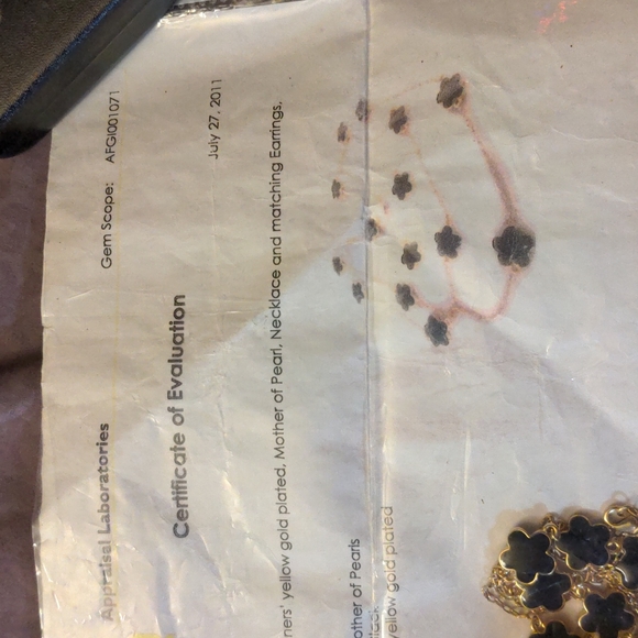 Certificate Evaluation Included Mother of Pearl Necklace & Earrings Set - Picture 9 of 14